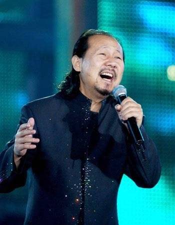 不过对于舞蹈,腾格尔并没有学多长时间,由于舞蹈生每