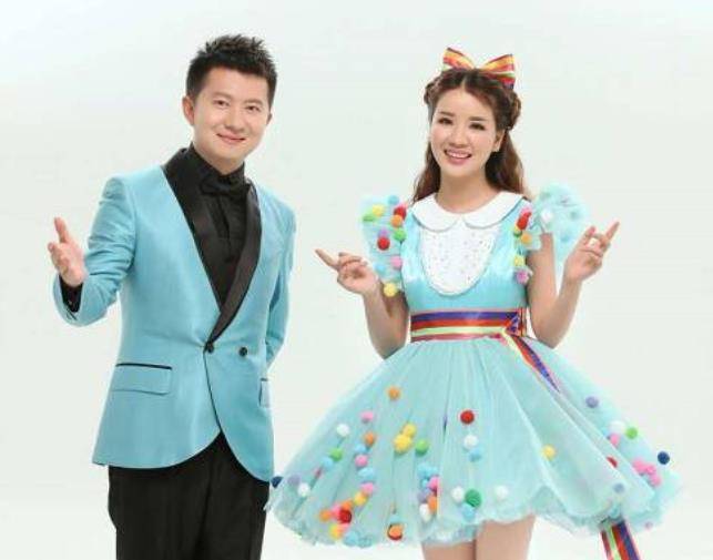 原创红果果和绿泡泡结婚九年宣布怀孕二人世界变三口之家