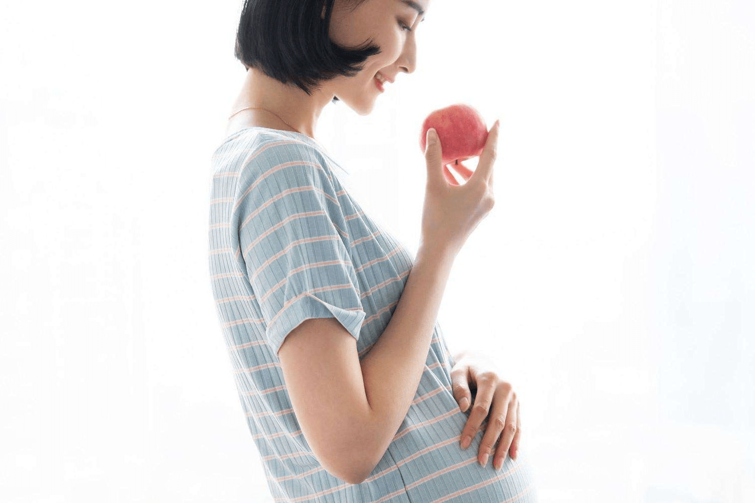7个月孕妈撒谎偷吃冰激凌：怀孕之后,还能吃刺激性的冰饮吗