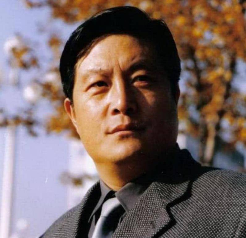 他在四大名著中演了3部,演了最经典的"玉帝",依然