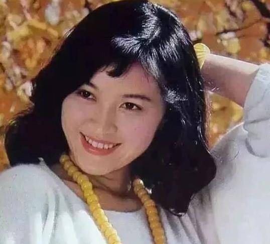 7岁出道,28岁获影后,二婚嫁小10岁歌星反被抛,今62岁仍单身_方舒_作品