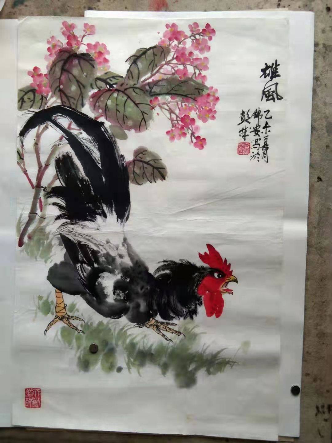 自幼喜爱绘画艺术,少年时代曾随当地画家王伟拜师习画,后受画家杨墨泉