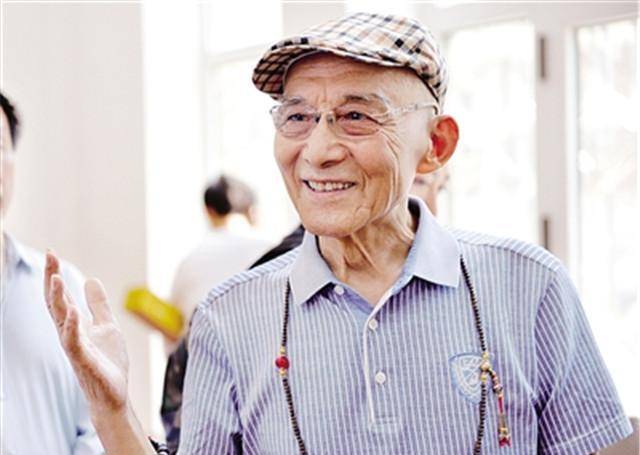 已然八十七岁的游本昌在经历过人世诸多无常之后,仍然保持一颗年轻的
