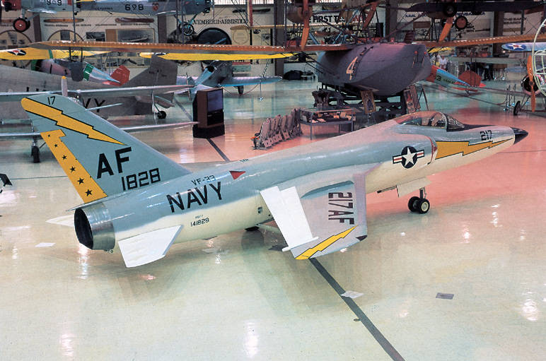 原创虎年说虎f11虎式战斗机一种获得独特殊荣的喷气式战斗机