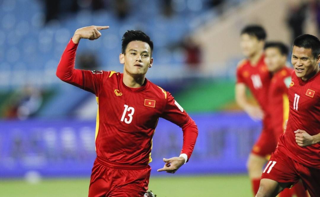国足用"三闷棍"给中国足球烧三柱香_李霄鹏_比赛_越南队