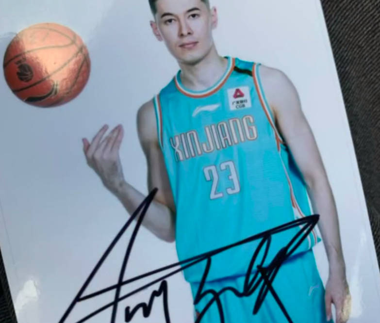 全员送签名,大韩打人,徐杰近照流出,杜锋