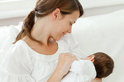 母乳喂养全攻略,从产后第一个24小时开始
