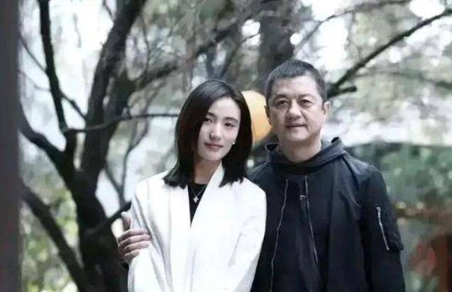 在当爷的年纪,李亚鹏官宣再婚当爸,男性生育能力不受年龄影响吗