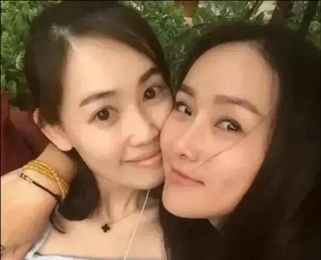 50岁老戏骨刘斌三婚娶小25岁娇妻,为何最后娶了小20岁的陈建斌_王丽君