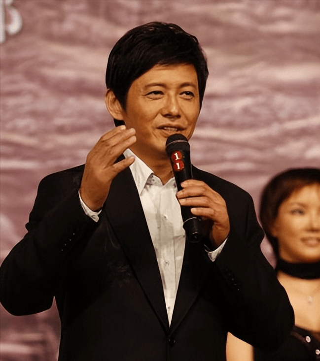 程前和董卿相恋6年从小被过继给伯父孝顺两个父亲两个母亲
