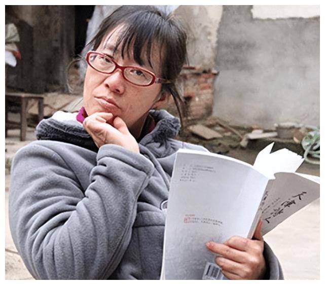 脑瘫诗人余秀华为何会火因为她说出了人人想说却不敢说的话