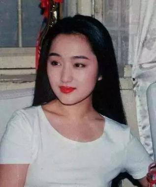 她比赵丽颖还要萌,因一首歌红透大江南北,因一段情退出娱乐圈_杨钰莹