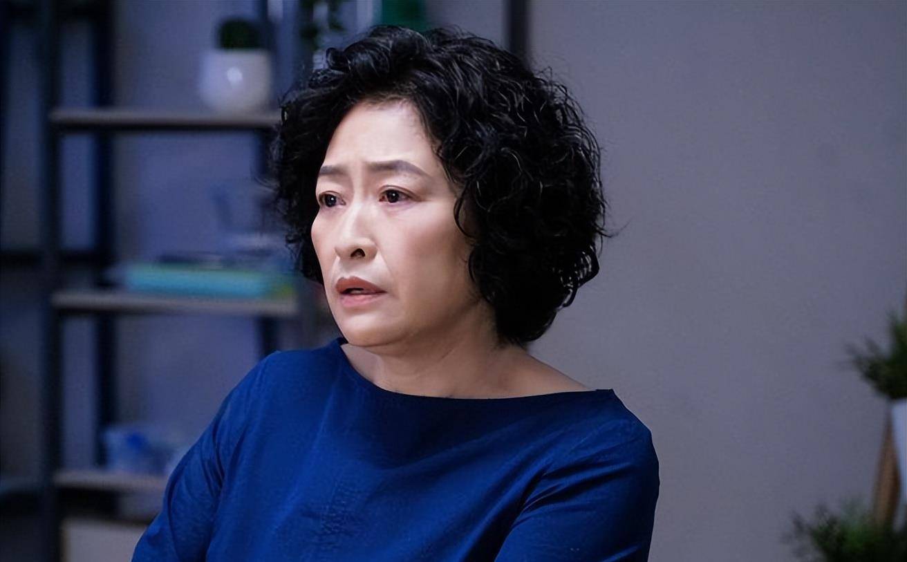 许娣:演半辈子戏也不红,感情上却收获满满,和初恋丈夫恩爱41年_俞建伟