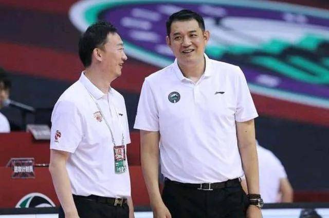 5消息李春江无人可用巩晓彬复出杜峰遇难题杨鸣有压力