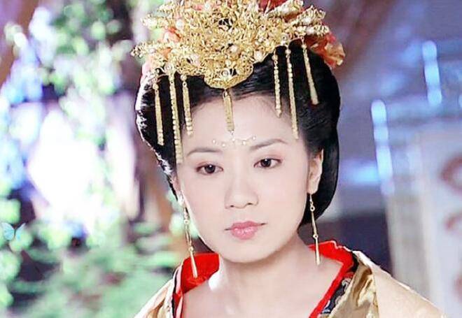 林心如的夏紫薇贾静雯的武媚娘曹颖的霍水仙统统没她惊艳