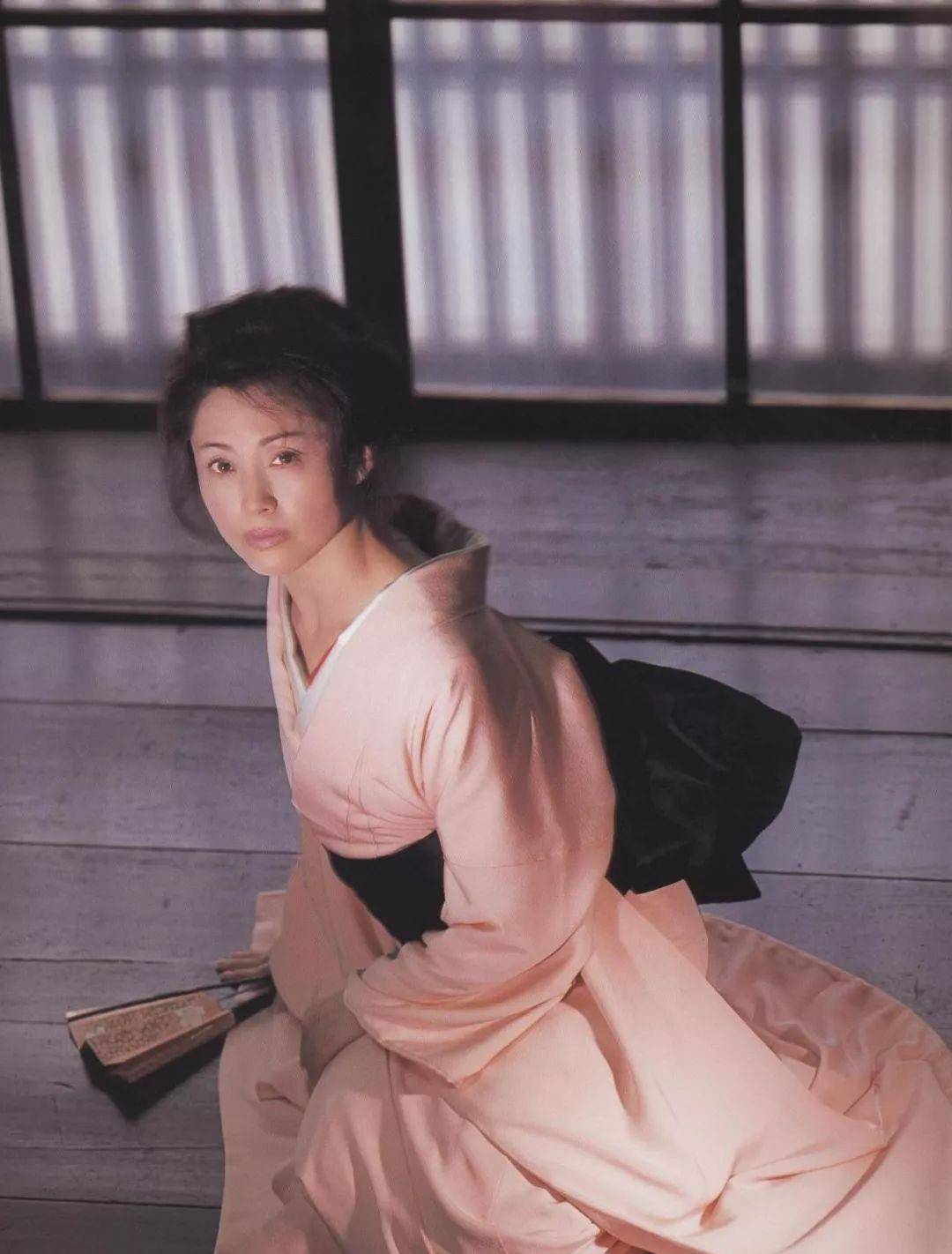 4,松坂庆子山口百惠,日本著名影视女演员,歌手,1972年因在第五届"明星