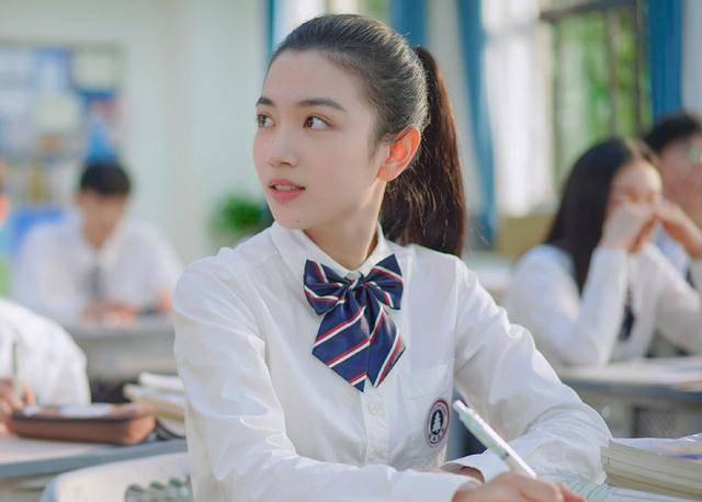 代露娃赖伟明新剧反差感变装 来自搜狐网