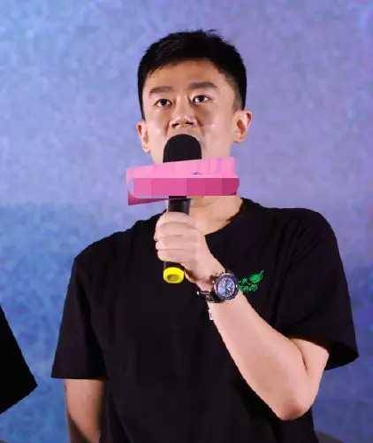 原创老戏骨李雪健公开为儿子李亘打call他现在的资历够格做导演了