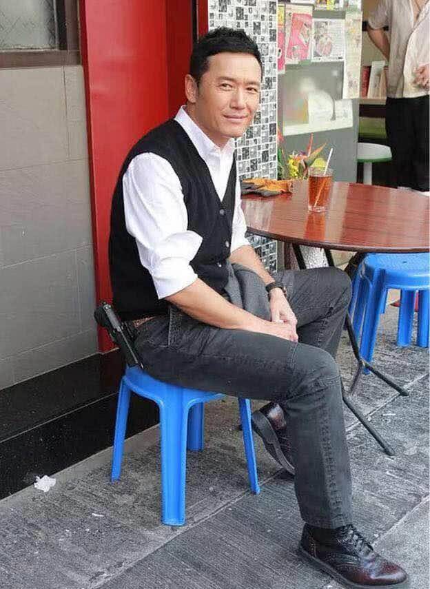 60岁苗侨伟近照曝光,颜值身材通通在线!