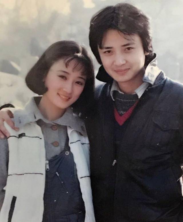 一晃,侯长荣和陈剑月结婚已经30多年,女儿侯雪长大成人,组建了自己的