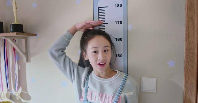 11岁田雨橙撞脸黄圣依颖儿,五官清秀身高快170,怪