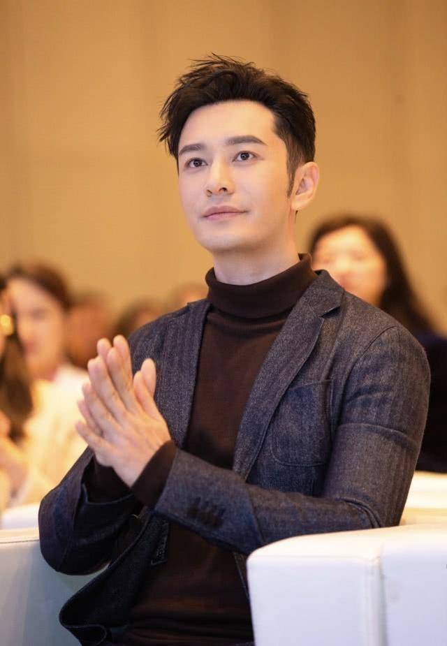 黄晓明久违发自拍颜值让人意外网友他只要不油腻比小鲜肉帅