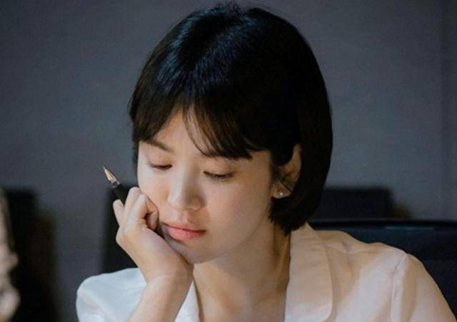 原创宋慧乔短发像学生全智贤短发气场强网友宋仲基短发也棒
