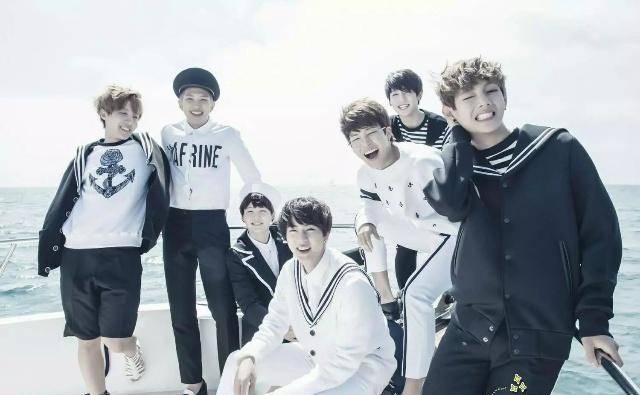 闵玧其(suga),郑号锡(j-hope),朴智旻(jimin),金泰亨(v),田柾国