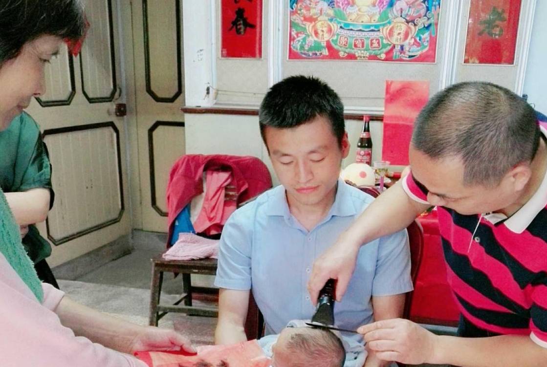奶奶剃"满月头"的结果:头发再也没长出来,医生:瞎胡闹_宝宝_小敏_孩子