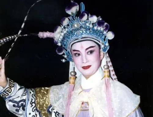 原创曹银娣一个背影迷倒千万粉丝也只有她做到了