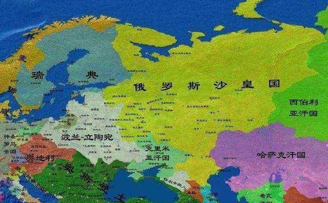 一战末期通过十月革命建立的苏俄为何在短短几个月后就迁都莫斯科