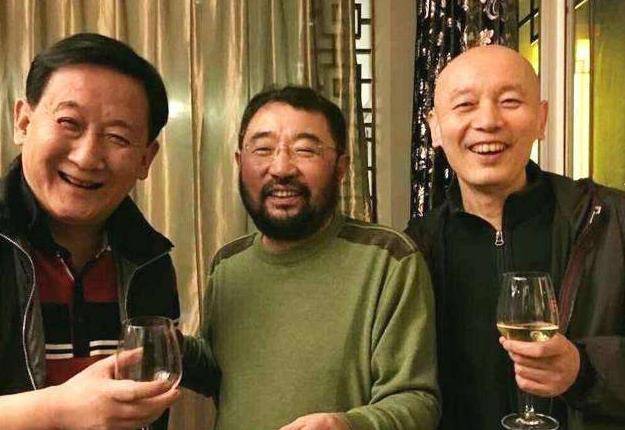 原创分手原配妻子潘虹爱上小21岁电视主持的米家山现状如何了