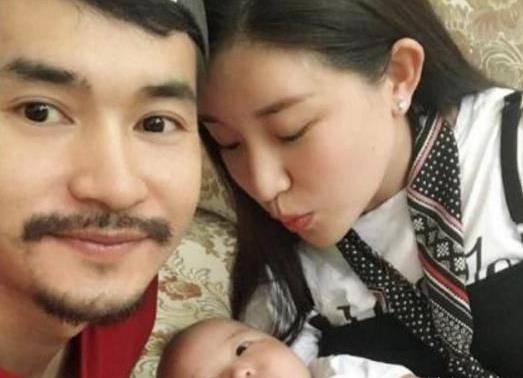 原创玩大了文松做实习主持调解民事纠纷亲媳妇出场让他黑脸生气了