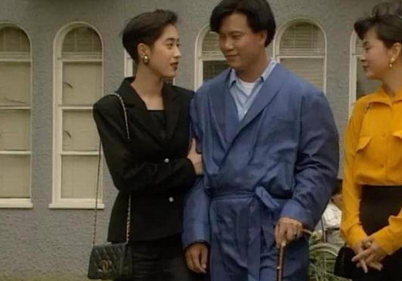 原创54岁陈法蓉像是冻龄曾经的复古港风依旧难超越短发帅过刘德华