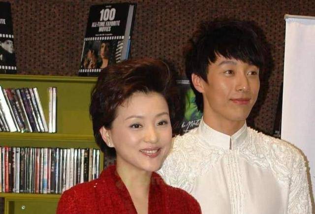 原创51岁杨澜近照隐藏了22年的儿子原来是我们熟悉的他