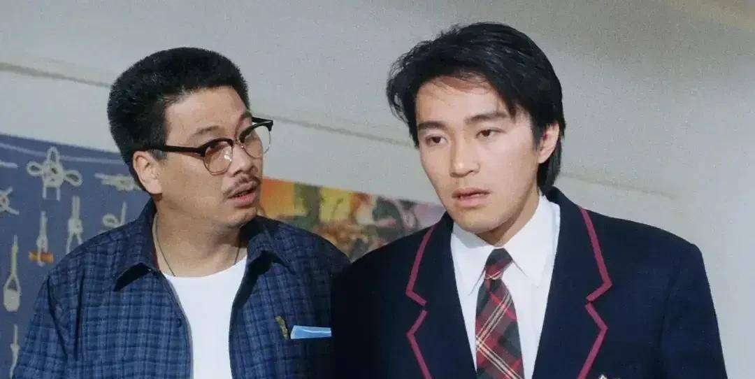 周星驰电影里那些让演员们现场发挥的桥段,太搞笑了_段小姐_经典_紫霞