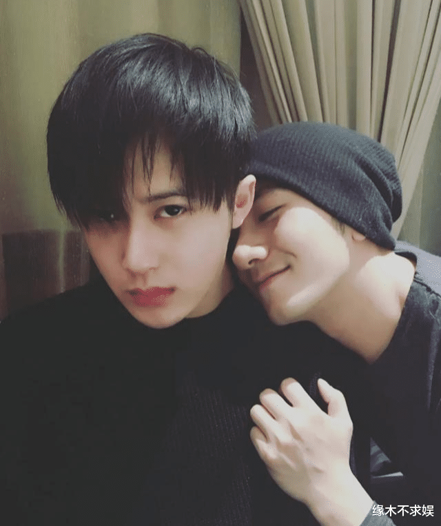 如今檀健次已经走红,一起走过十年的队友肖顺尧走红或许也只是时间