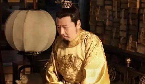 训练"摔跤手"弑君称帝,戕杀兄弟十六人,父与子皆为