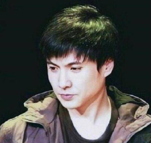 如今41岁成油腻大叔,昔日校草一去不复返_时候_舞台剧_照片
