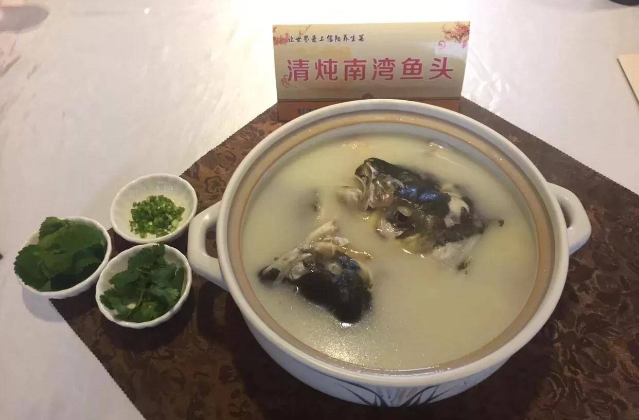 清炖南湾鱼头_信阳_姜片_饮用水