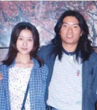被高晓松卖了27万27岁筠子一袭红衣吊死婚房汪峰一生的痛