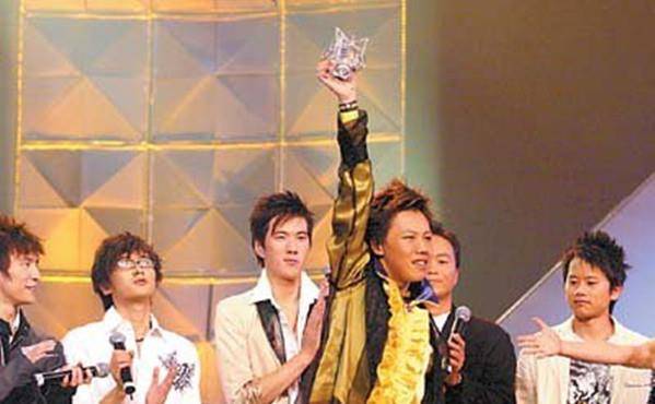 2005年我型我秀冠军曾将薛之谦踩在脚下如今一个天一个地