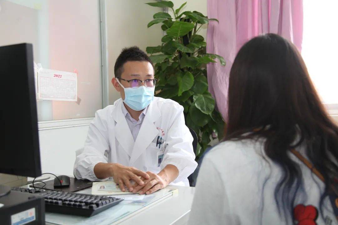 些腹痛,原以为是三个月没来月经的异常反应,却在最近一次的b超检查后