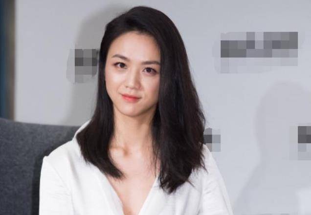 原创汤唯罕晒5岁女儿近照携女与父亲同游生日不见国外老公陪伴