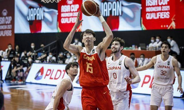 中国男篮冲击5连胜！对阵菲律宾回绝输球杜锋重启黄金同伴