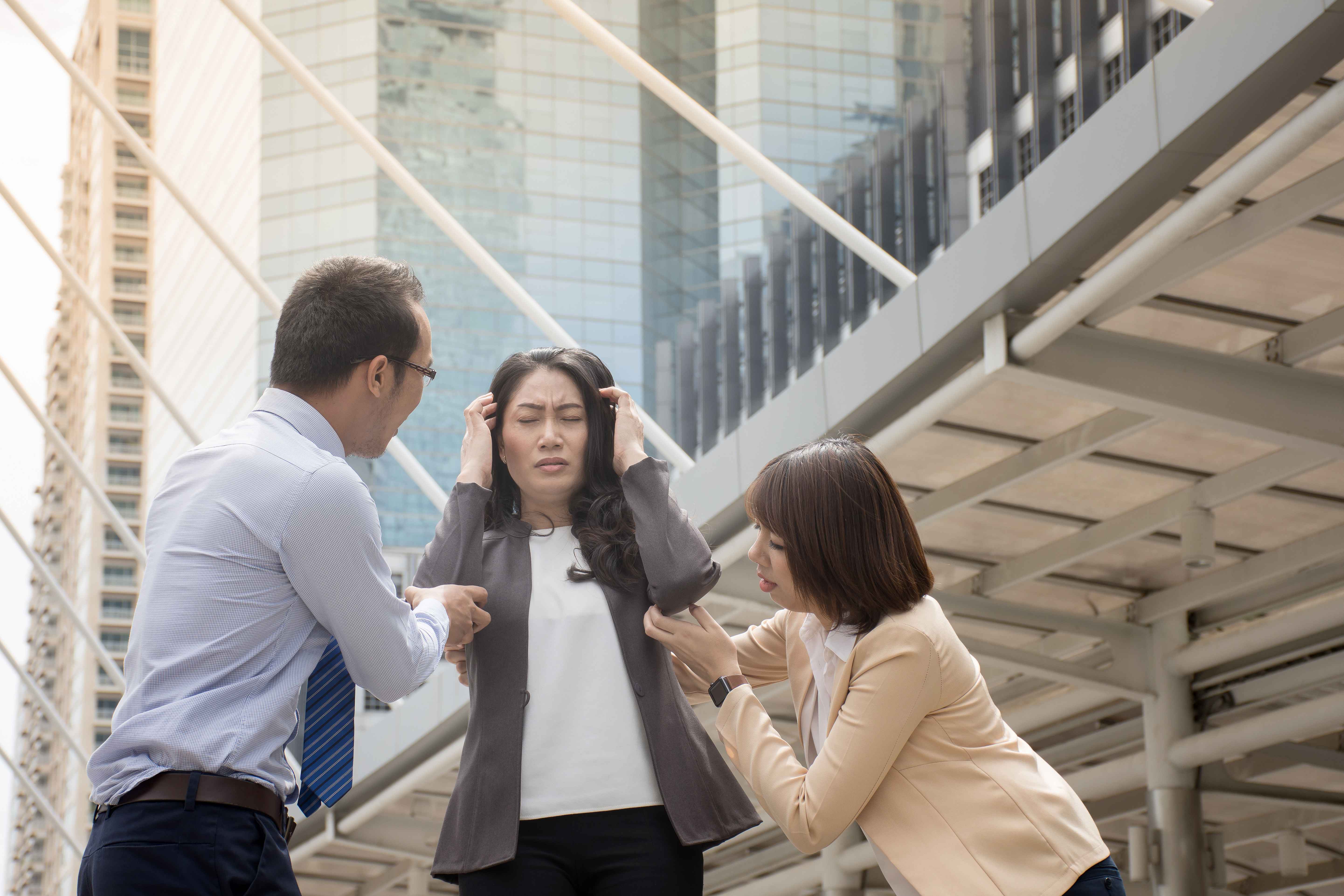 总是莫名头晕？医生：若同时伴随3个异常，多半与这一疾病有关！