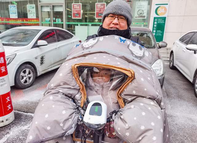 杭州爸爸打包一车雪回家送女儿，父爱如雪，温润时光