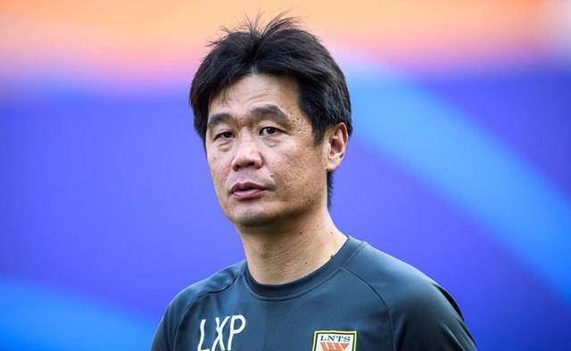 再见，世界杯！国足0-2遭遇日本队吊打，李霄鹏黑脸，武磊低迷