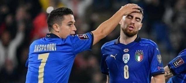 为什么意大利能拿到欧洲杯冠军却沉溺堕落要去踢附加赛？下滑那么快？