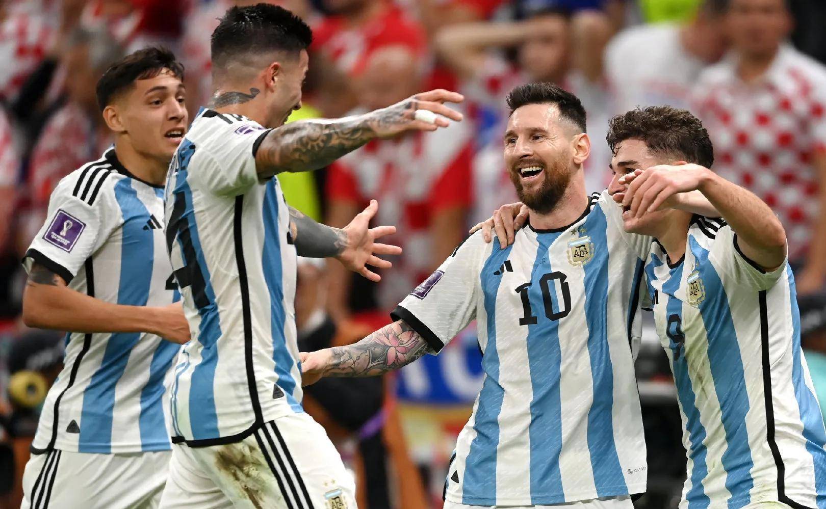 世界杯决赛阐发，阿根廷常规时间战平国外，梅西点球封神夺世界杯